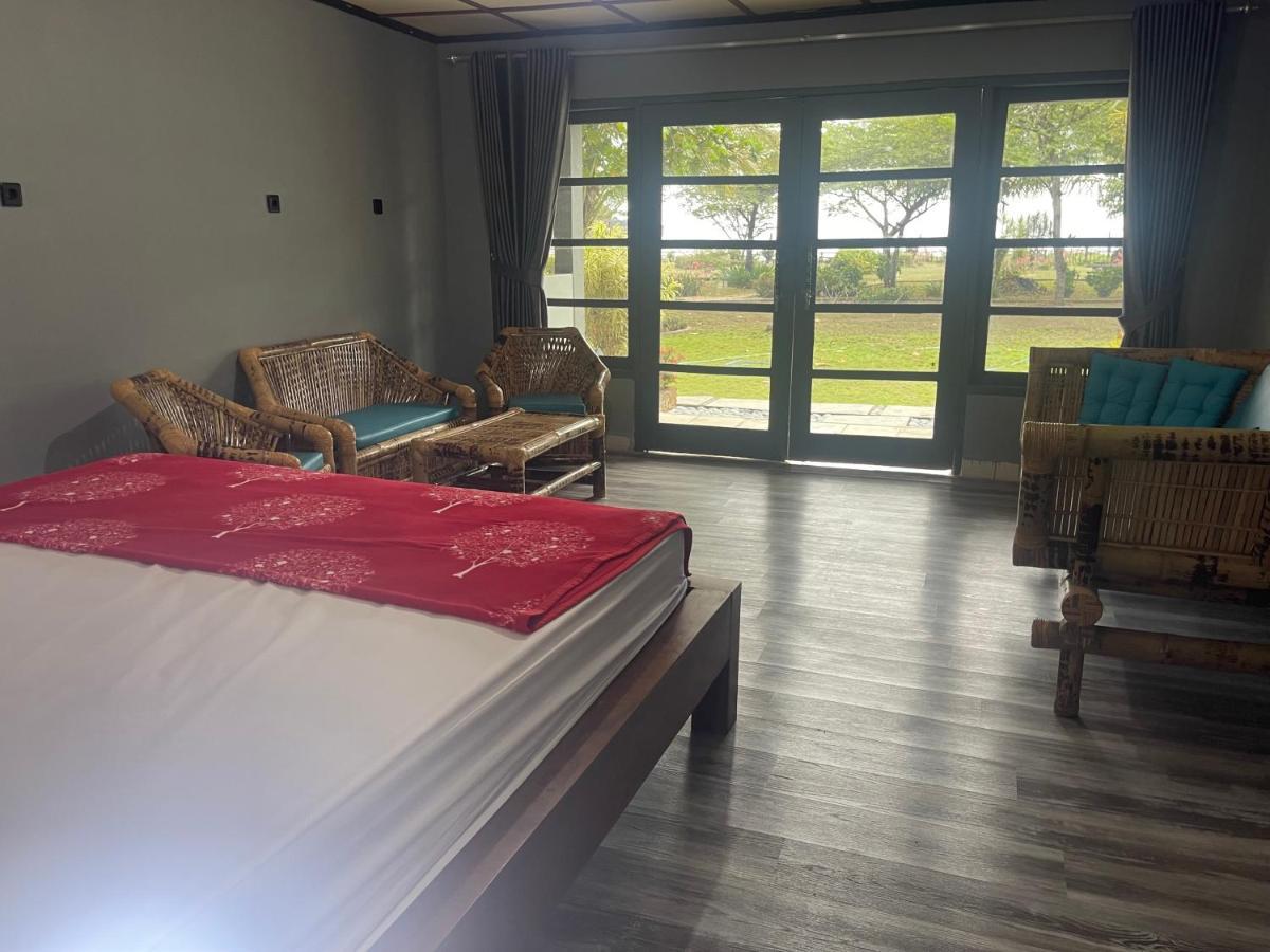 Supersuck Hotel Maluk Экстерьер фото